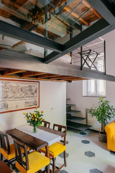 Charming Restored Loft In The Heart Of Trastevere * Rome
