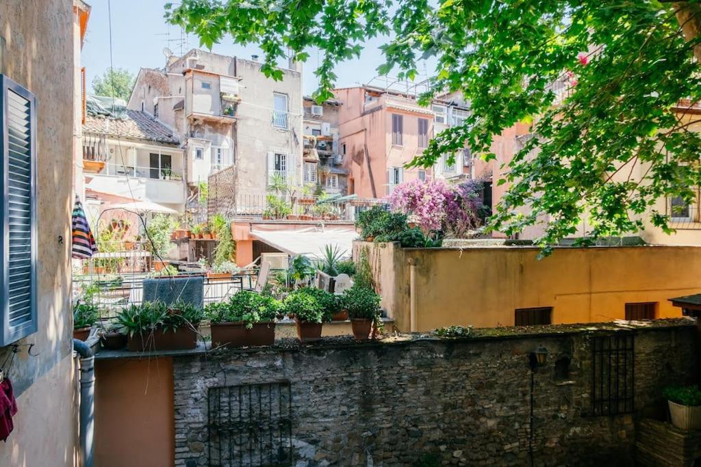 Charming Restored Loft In The Heart Of Trastevere * Rome
