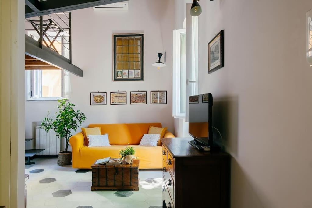 Charming Restored Loft In The Heart Of Trastevere Apartment *
