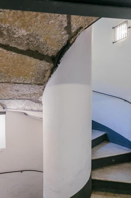 Charming Restored Loft In The Heart Of Trastevere Apartment *